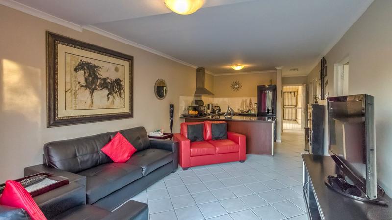 To Let 3 Bedroom Property for Rent in Somerset West Western Cape